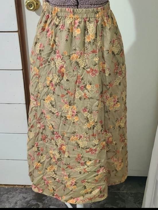 Susan Bristol Dresses & Skirts - Susan Bristol A line floral print midi skirt size small